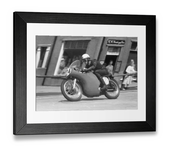 Framed Print : Peter Middleton (Norton) 1960 Junior TT Framed Print : Peter Middleton (Norton) 1960 Junior TT