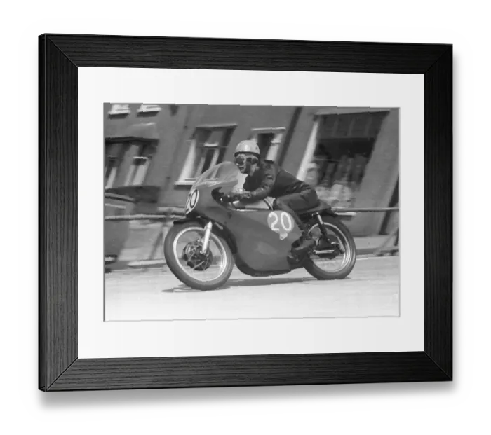 Framed Print : Jim Redman (Norton) 1960 Junior TT Framed Print : Jim Redman (Norton) 1960 Junior TT