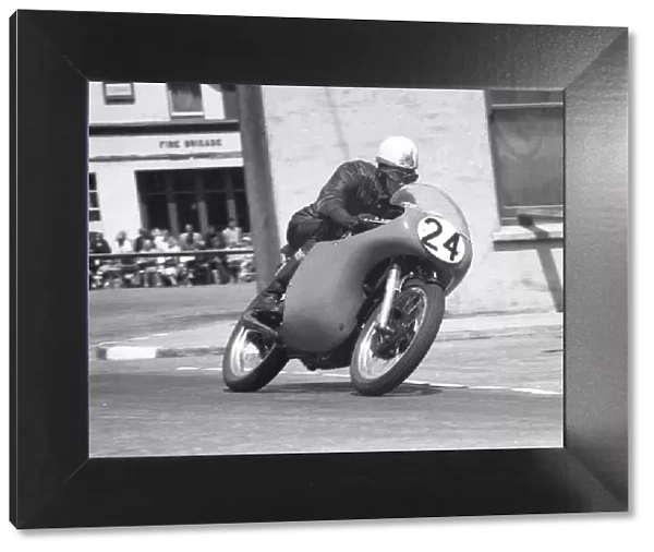 Peter Middleton (Norton) 1960 Junior TT