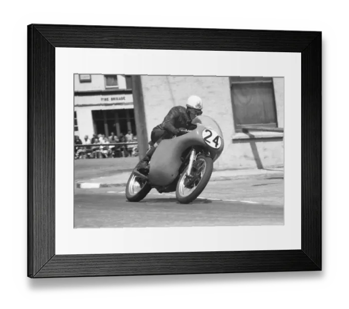 Framed Print : Peter Middleton (Norton) 1960 Junior TT