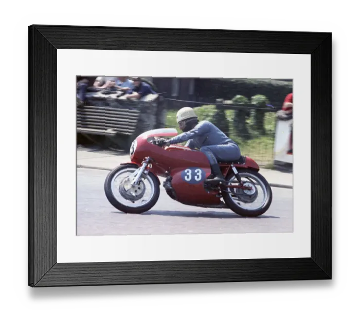 Framed Print : Gilberto Milani (Aermacchi) 1967 Junior TT Framed Print : Gilberto Milani (Aermacchi) 1967 Junior TT