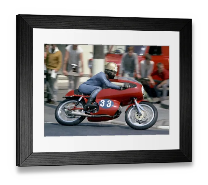 Framed Print : Gilberto Milani (Aermacchi) 1967 Junior TT Framed Print : Gilberto Milani (Aermacchi) 1967 Junior TT
