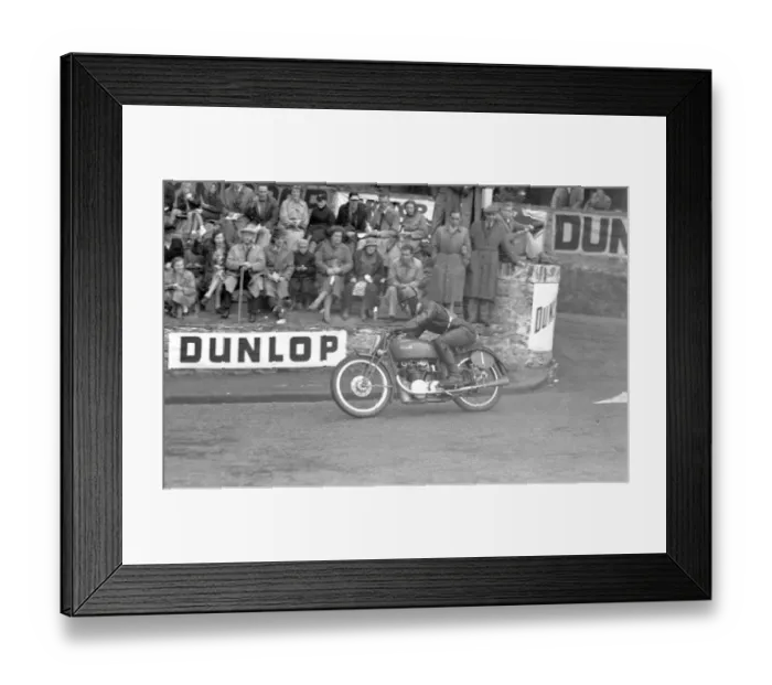 Framed Print : Ted Mellors (Benelli) 1939 Lightweight TT Framed Print : Ted Mellors (Benelli) 1939 Lightweight TT