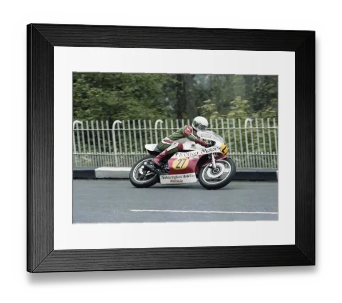 Framed Print : Kenny Harrison (Yamaha) 1979 Senior TT Framed Print : Kenny Harrison (Yamaha) 1979 Senior TT