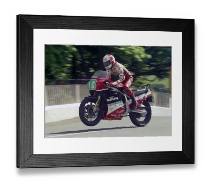 Framed Print : Phil Mellor (Suzuki) 1987 Production B TT Framed Print : Phil Mellor (Suzuki) 1987 Production B TT