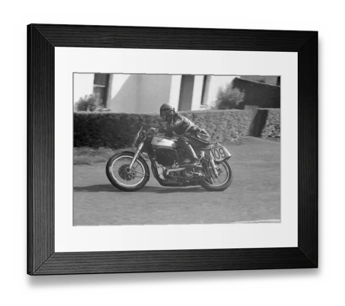 Framed Print : Mark Prudence (Norton) 1951 Senior Manx Grand Prix Framed Print : Mark Prudence (Norton) 1951 Senior Manx Grand Prix