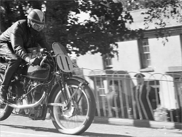 Jesse Dolby (Velocette) 1951 Senior Manx Grand Prix