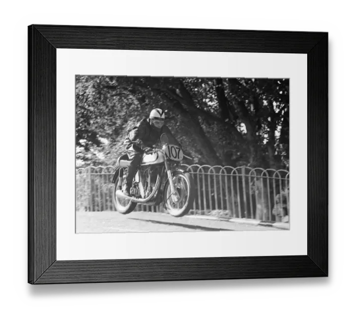 Framed Print : David Bogie (Norton) 1951 Senior Manx Grand Prix Framed Print : David Bogie (Norton) 1951 Senior Manx Grand Prix