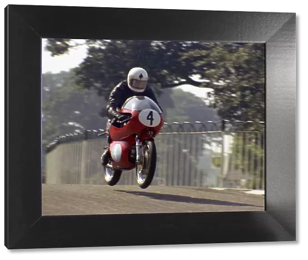Henry McEwan (Aermacchi) 1971 Junior Manx Grand Prix
