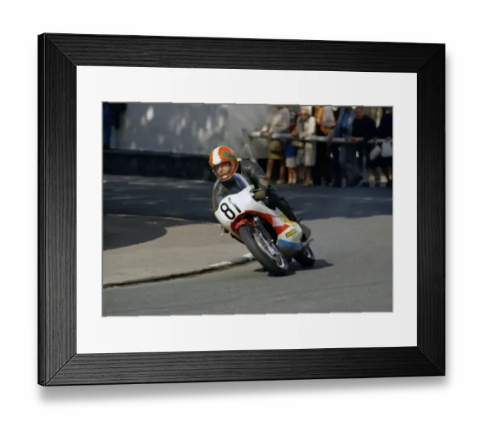 Framed Print : Errol McCready (Yamaha) 1974 Senior Manx Grand Prix Framed Print : Errol McCready (Yamaha) 1974 Senior Manx Grand Prix