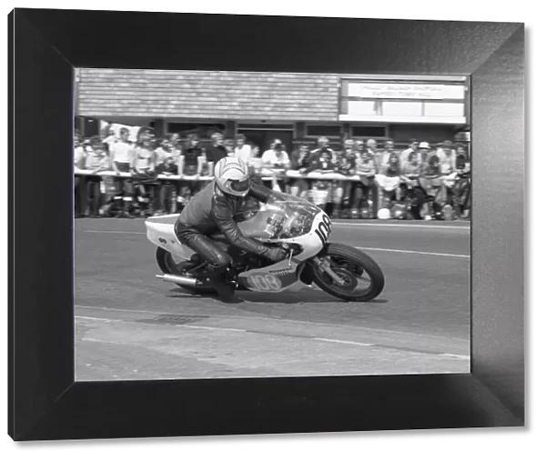 Errol McCready (Yamaha) 1981 Junior Manx Grand Prix