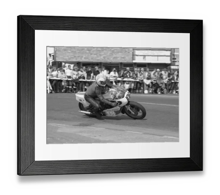 Framed Print : Errol McCready (Yamaha) 1981 Junior Manx Grand Prix Framed Print : Errol McCready (Yamaha) 1981 Junior Manx Grand Prix