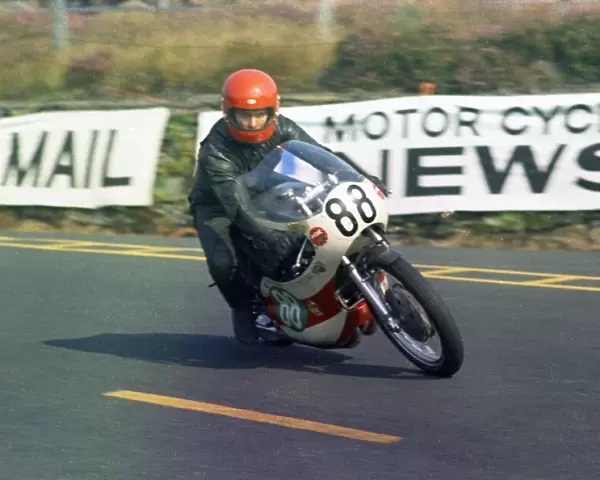 Peter Millar (Yamaha) 1971 Lightweight Manx Grand Prix