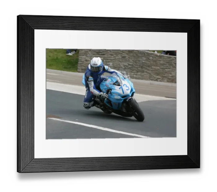 Framed Print : Takahiro Itami (Suzuki) 2010 Supersport TT Framed Print : Takahiro Itami (Suzuki) 2010 Supersport TT
