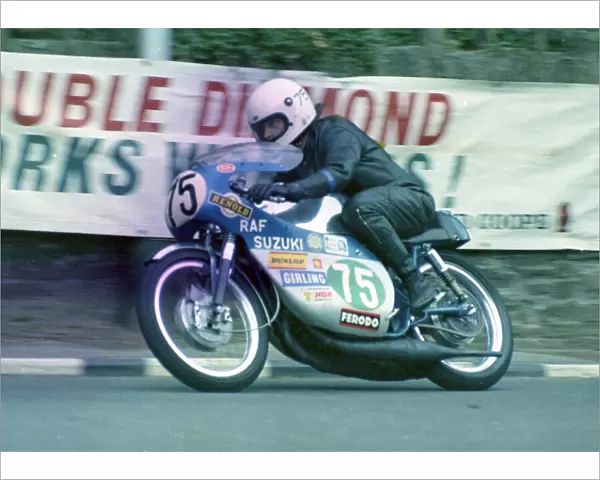 Richard Fitzsimmons (RAF Suzuki) 1972 Lightweight Manx Grand Prix