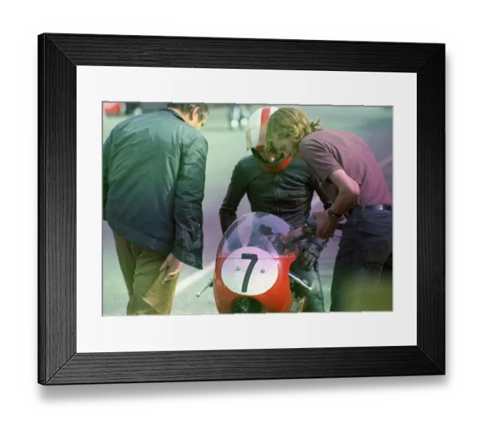 Framed Print : Pat Wynne (Ducati) 1972 Lightweight Manx Grand Prix Framed Print : Pat Wynne (Ducati) 1972 Lightweight Manx Grand Prix