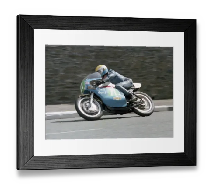 Framed Print : Chris Bond (Yamaha) 1979 Junior TT Framed Print : Chris Bond (Yamaha) 1979 Junior TT