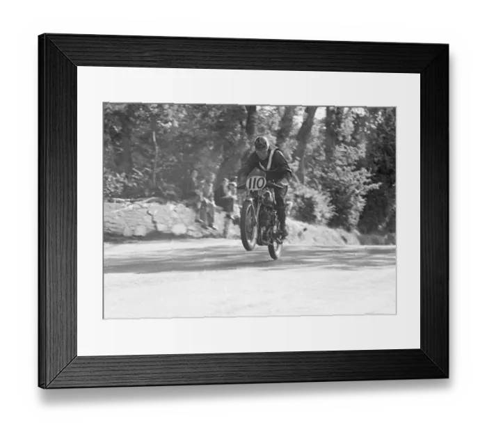 Framed Print : Joe Jackson (Velocette) 1951 Senior Manx Grand Prix Framed Print : Joe Jackson (Velocette) 1951 Senior Manx Grand Prix