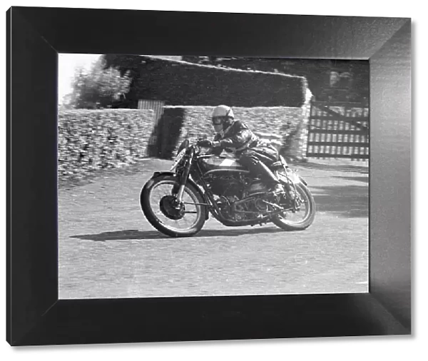 Roy Bennett (Norton) 1951 Senior Manx Grand Prix