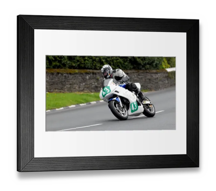 Framed Print : Les Miller (Suzuki) 2011 Supertwin Manx Grand Prix Framed Print : Les Miller (Suzuki) 2011 Supertwin Manx Grand Prix