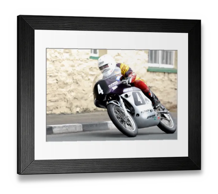 Framed Print : Steve Linsdell (Royal Enfield) 2011 Senior Classic Manx Grand Prix