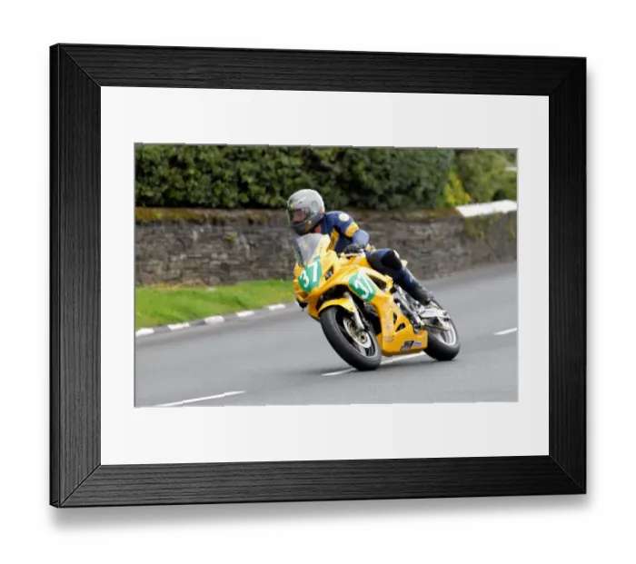 Framed Print : John Batty (Suzuki) 2011 Supertwin Manx Grand Prix Framed Print : John Batty (Suzuki) 2011 Supertwin Manx Grand Prix