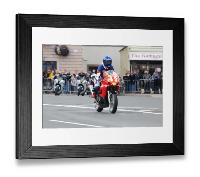 Framed Print : Travis McNerney (Suzuki) 2011 Newcomers Manx Grand Prix Framed Print : Travis McNerney (Suzuki) 2011 Newcomers Manx Grand Prix