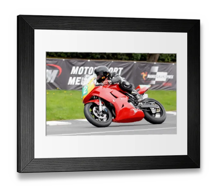 Framed Print : Rusty Steele (Suzuki) 2011 Supertwin Manx Grand Prix