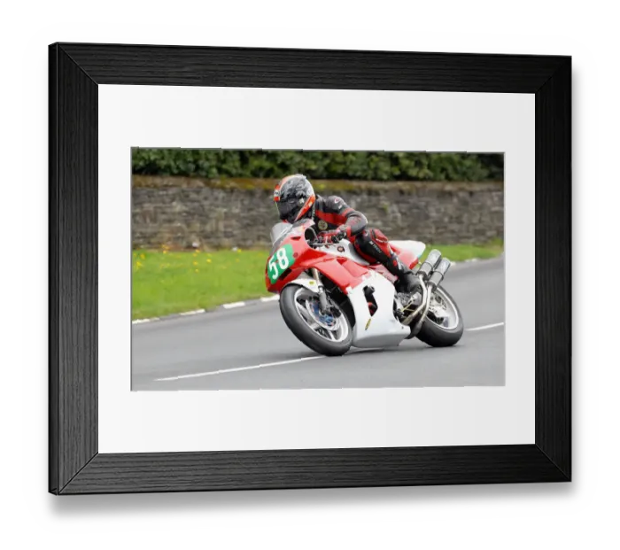 Framed Print : Scott Smyth (Honda) 2011 Lightweight Manx Grand Prix Framed Print : Scott Smyth (Honda) 2011 Lightweight Manx Grand Prix
