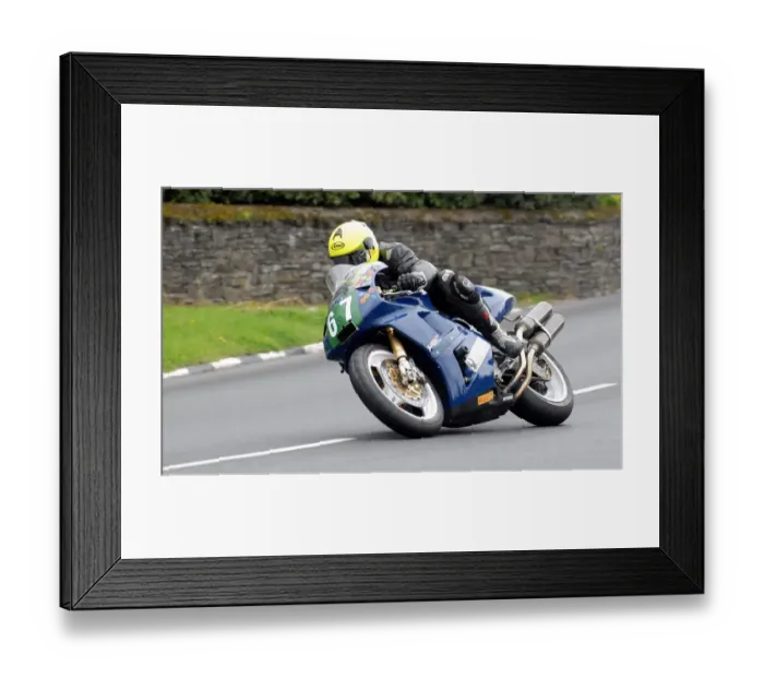 Framed Print : Dave Matravers (Honda) 2011 Lightweight Manx Grand Prix Framed Print : Dave Matravers (Honda) 2011 Lightweight Manx Grand Prix