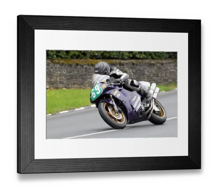 Framed Print : Bryan Wyles (Honda) 2011 Lightweight Manx Grand Prix Framed Print : Bryan Wyles (Honda) 2011 Lightweight Manx Grand Prix