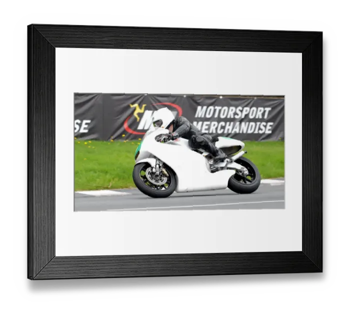 Framed Print : Tom Snow (Honda) 2011 Supertwin Manx Grand Prix Framed Print : Tom Snow (Honda) 2011 Supertwin Manx Grand Prix