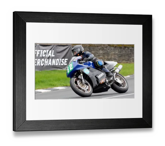 Framed Print : Shelley Pike (Honda) 2011 Lightweight Manx Grand Prix Framed Print : Shelley Pike (Honda) 2011 Lightweight Manx Grand Prix