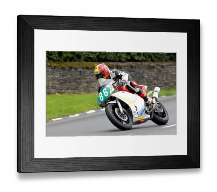 Framed Print : Glenn Harrison (Honda) 2011 Lightweight Manx Grand Prix Framed Print : Glenn Harrison (Honda) 2011 Lightweight Manx Grand Prix