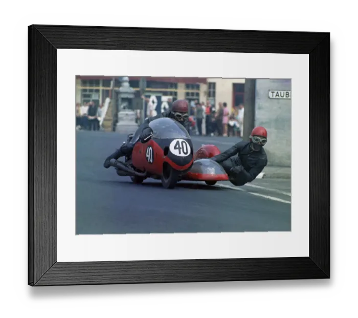 Framed Print : Gordon Fox & H Sanderson (Triumph) 1970 500 Sidecar TT Framed Print : Gordon Fox & H Sanderson (Triumph) 1970 500 Sidecar TT