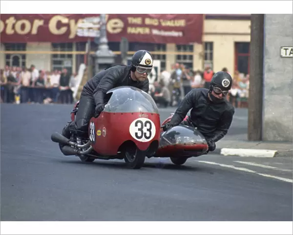George Bye & D Lodge (E. T. Y. Triumph) 1970 500 Sidecar TT