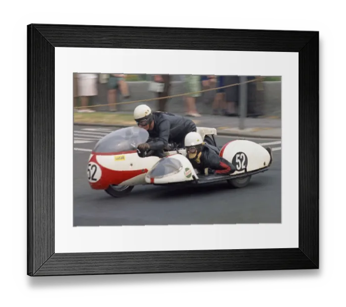 Framed Print : Ron Smith & J Forrest (Triumph) 1970 500 Sidecar TT Framed Print : Ron Smith & J Forrest (Triumph) 1970 500 Sidecar TT