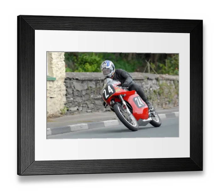 Framed Print : Derrick Holliland (Petty Manx) 2011 Senior Classic Manx Grand Prix Framed Print : Derrick Holliland (Petty Manx) 2011 Senior Classic Manx Grand Prix