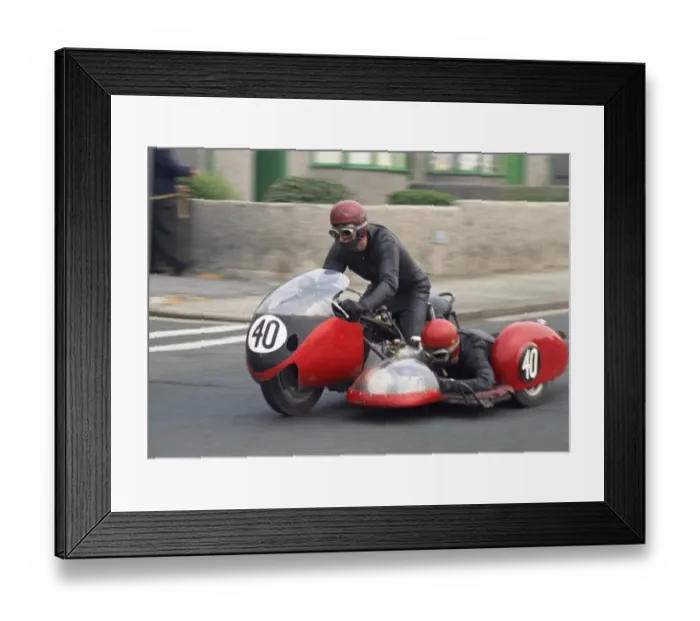 Framed Print : Gordon Fox & H Sanderson (Triumph) 1970 500 Sidecar TT Framed Print : Gordon Fox & H Sanderson (Triumph) 1970 500 Sidecar TT