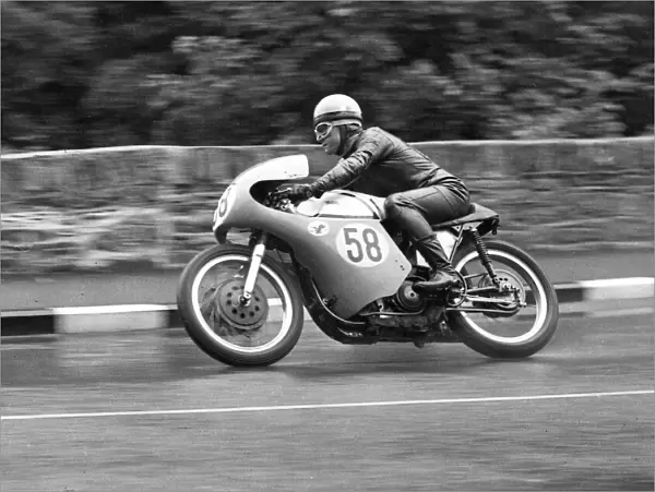 Bill Fulton (Norton) 1965 Senior Manx Grand Prix