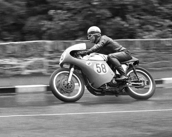 Bill Fulton (Norton) 1965 Senior Manx Grand Prix