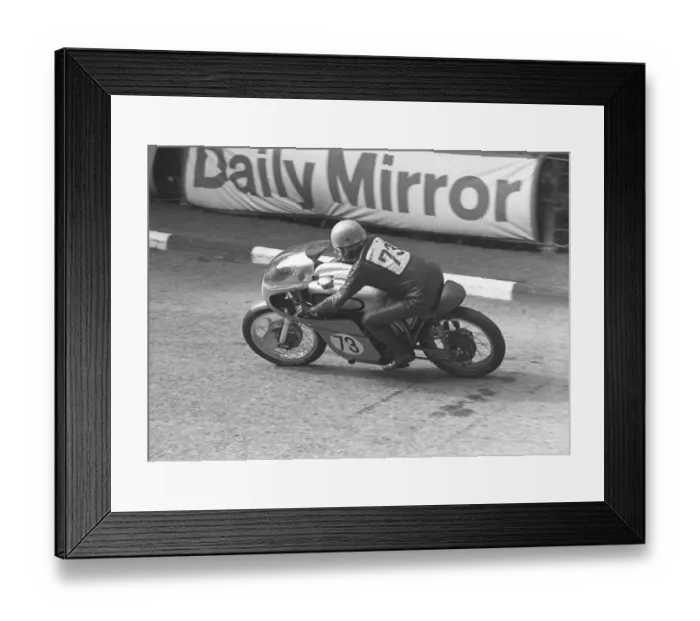 Framed Print : Keith Heckles (Norton) 1966 Senior Manx Grand Prix