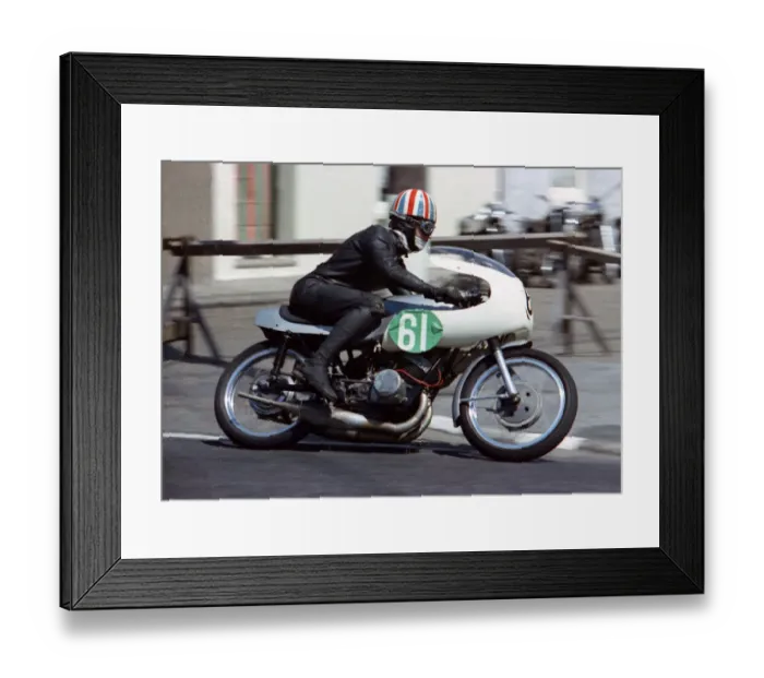 Framed Print : Thomas Fearns (Yamaha) 1967 Lightweight TT Framed Print : Thomas Fearns (Yamaha) 1967 Lightweight TT