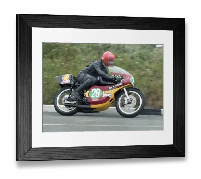Framed Print : Derek Huxley (Yamaha) 1978 Junior TT Framed Print : Derek Huxley (Yamaha) 1978 Junior TT