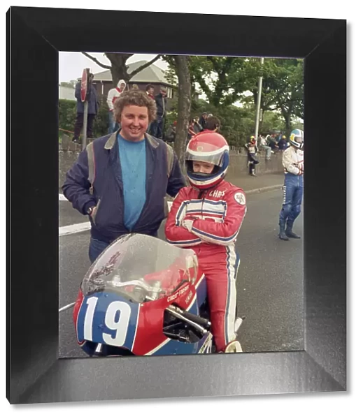 Chris Fargher (Yamaha) 1987 Junior TT