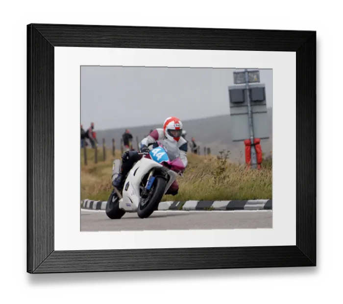Framed Print : David Taylor (Yamaha) 2011 Junior Manx Grand Prix Framed Print : David Taylor (Yamaha) 2011 Junior Manx Grand Prix