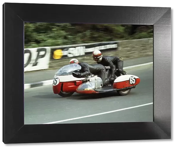 Ian Fillery &s J Chapman (Triumph) 1966 Sidecar TT