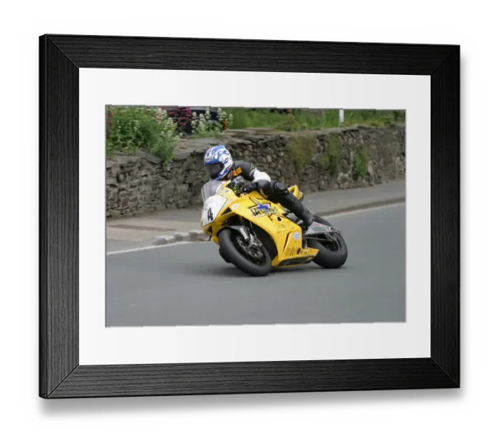 Framed Print : Martin Finnegan (Yamaha) 2005 Senior TT Framed Print : Martin Finnegan (Yamaha) 2005 Senior TT