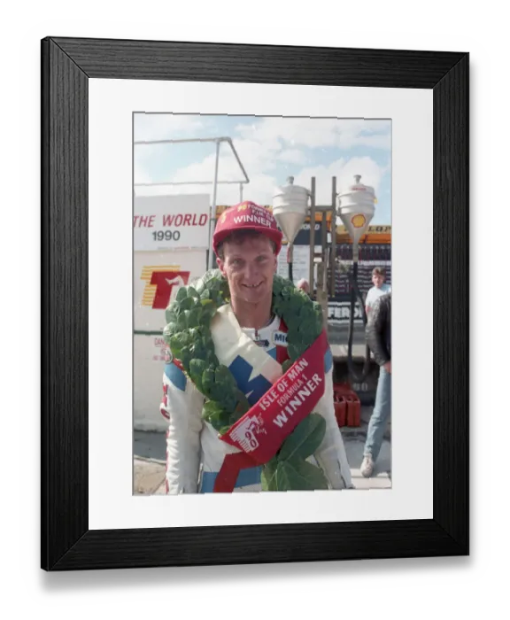 Framed Print : Carl Fogarty (Honda) 1990 Formula One TT