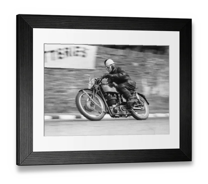 Framed Print : Harry Grant (Velocette) 1952 Junior TT Framed Print : Harry Grant (Velocette) 1952 Junior TT